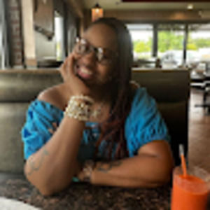 Meet your Posher, Tiffanie